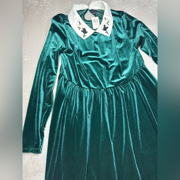 NWT Disney Mickey Mouse Holiday Green Velvet Long Sleeve White Collared Dress 0 - Picture 6 of 16